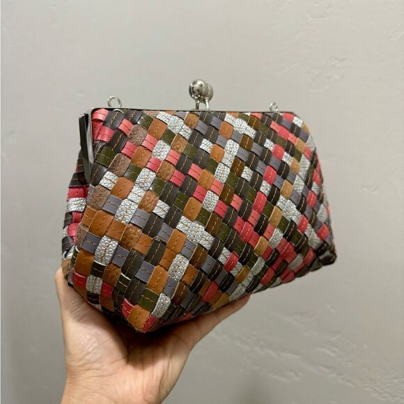 Colorful Genuine Woven Leather Kisslock Crossbody Box Bag,  Includes 2 Straps - Picture 12 of 16